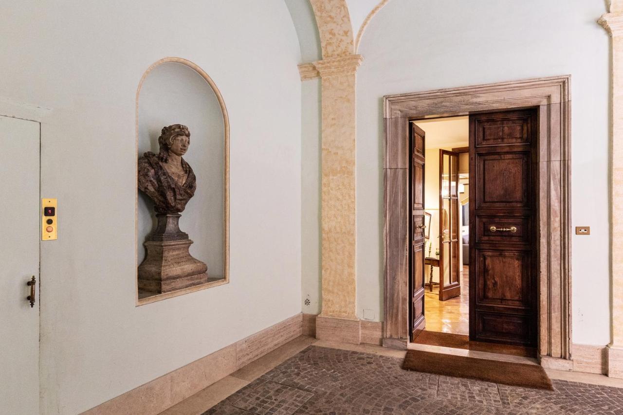 Rome As You Feel - Charming Loft Campitelli In Navona Екстериор снимка