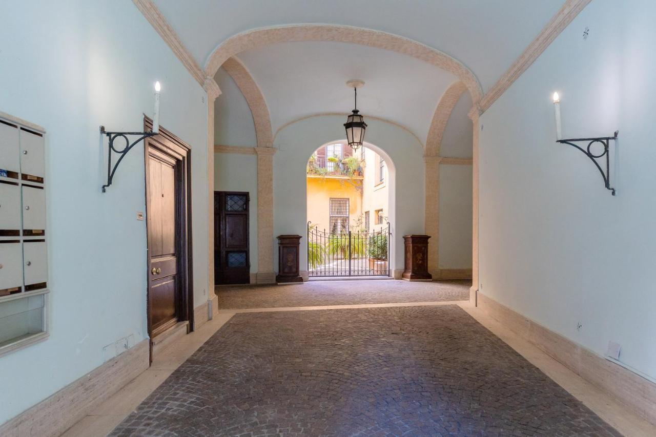 Rome As You Feel - Charming Loft Campitelli In Navona Екстериор снимка